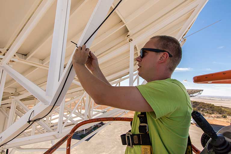 Antenna maintenance